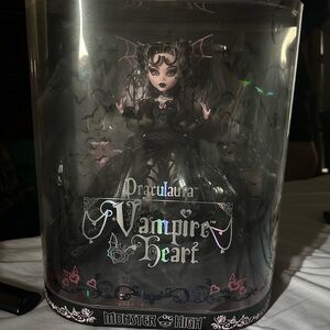 Monster High Draculaura Vampire Heart Doll